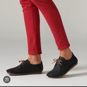 Clarks Artisan Women's Grayish Black Suede Leather Chukka Boots Shoes_7.5